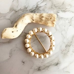 Vintage Napier Pearl Gold Tone Brooch